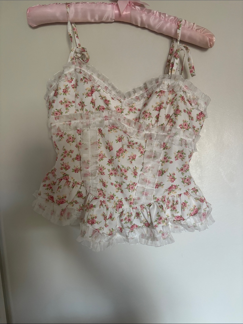 Vintage Style Floral Ruffle Camisole Top - White with Pink Roses